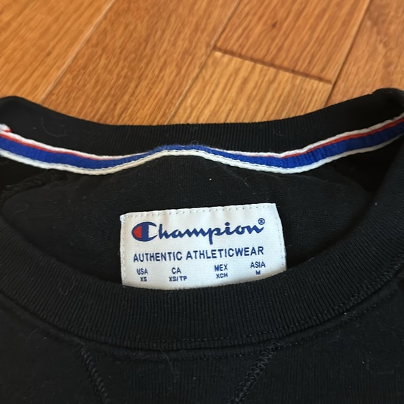 Champion Sweatshirt - Picture 4 of 4